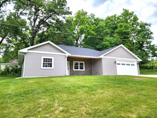 Photo 2 of 810 Galena Street, Darlington