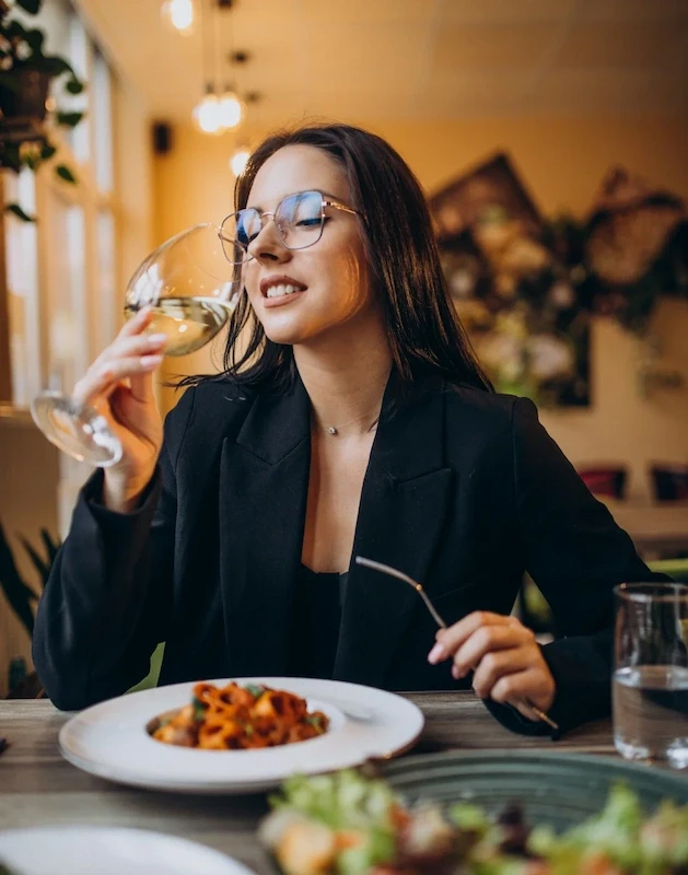 Nori Bistro dining image