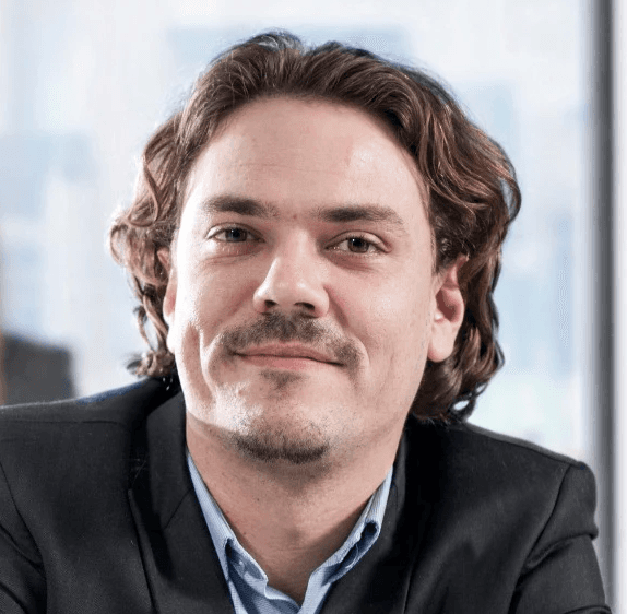 Marco Santana - Cliente Rewar