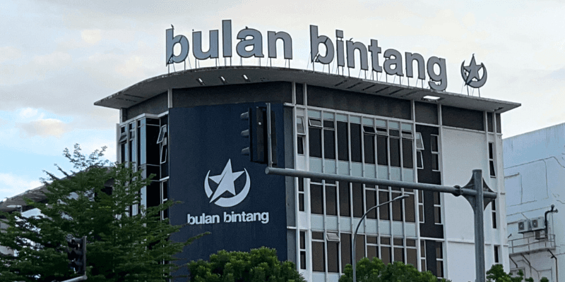 Sebuah butik Bulan Bintang di Bangi Central, Bandar Baru Bangi.