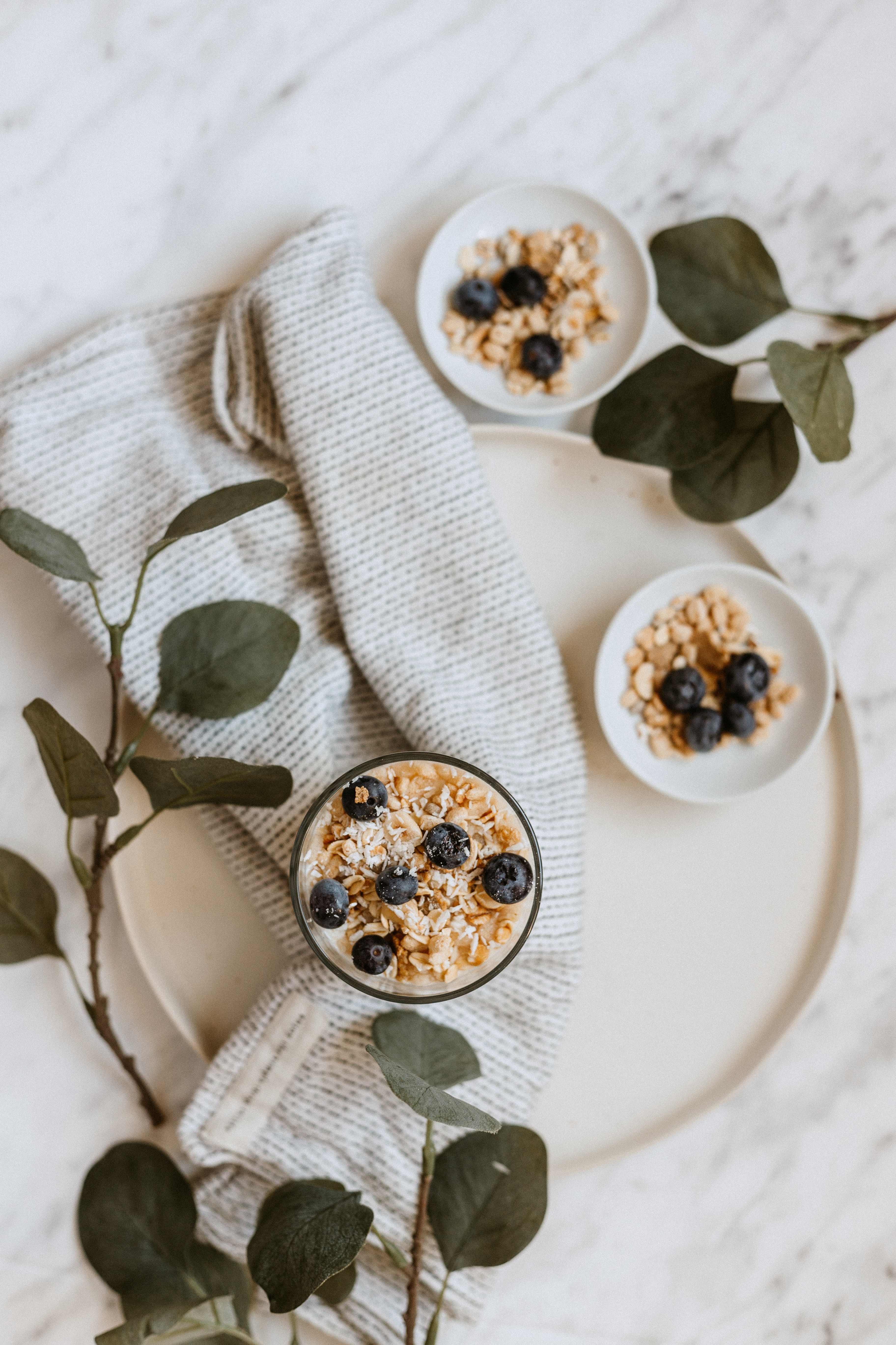 Bowls of oatmeal on a platter