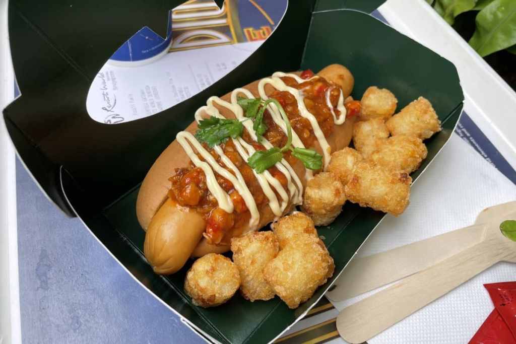 Fossil Fuel Chilli Crab, Universal Singapore