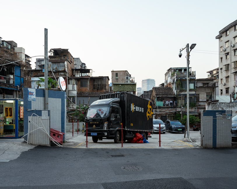 Caminhão de entrega elétrico na cidade