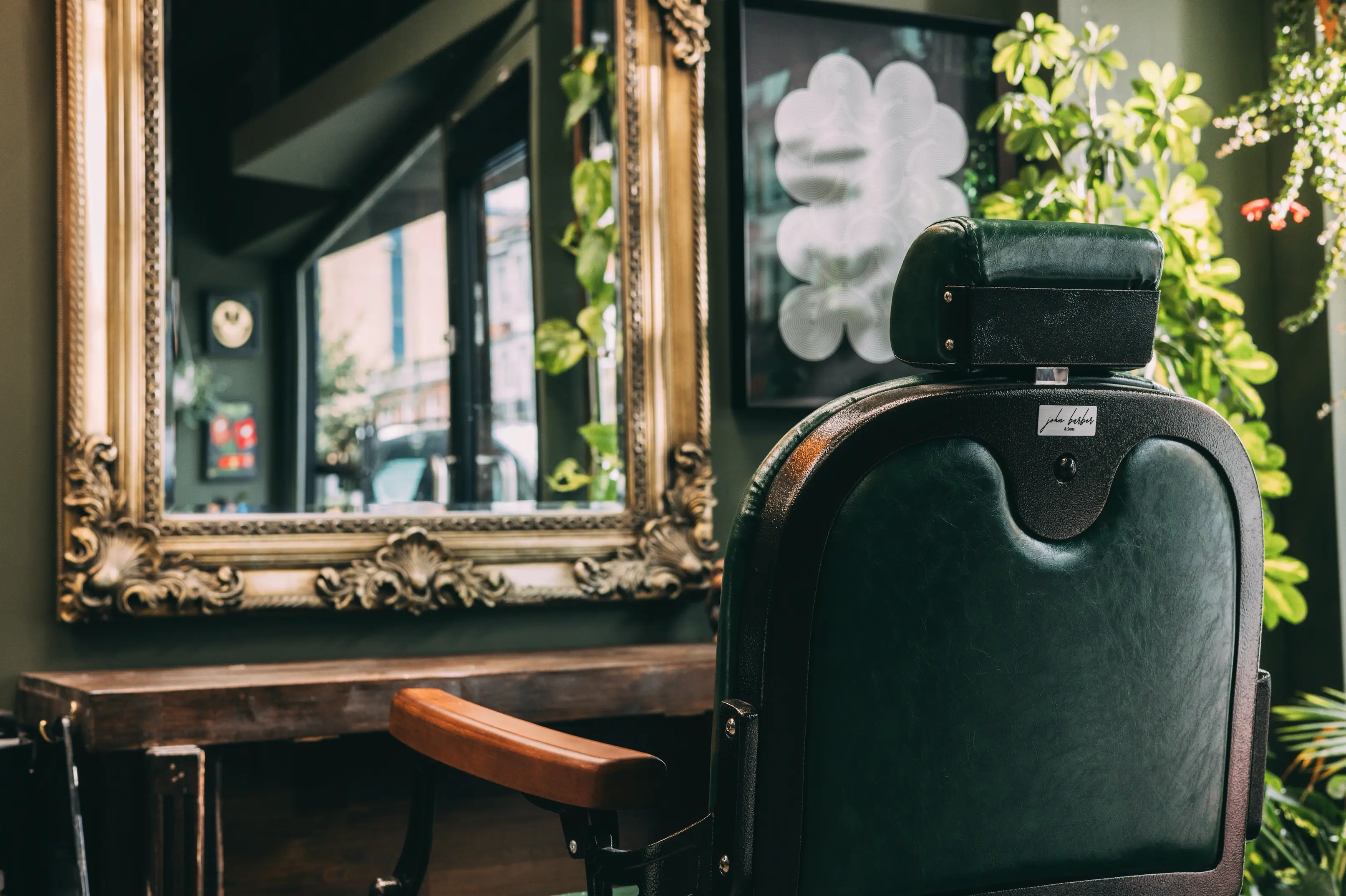 Premium Welcoming Green Barbershop Chair