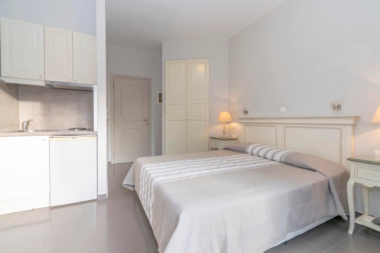 Photo of luxury living room