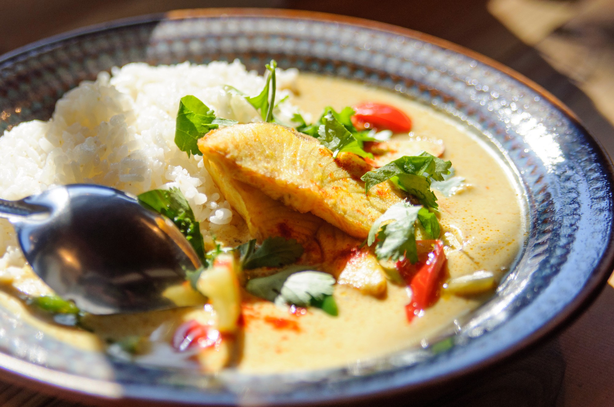 Shrimp ceviche with lime and toasted bread.