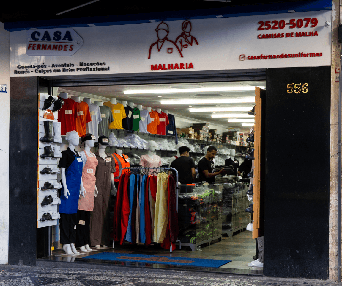 Dynamic picture of a cyclist riding downhill