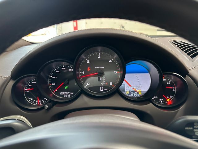 PORSCHE Cayenne 2013 BLACK Gebrauchtwagen - Galeriebild 13