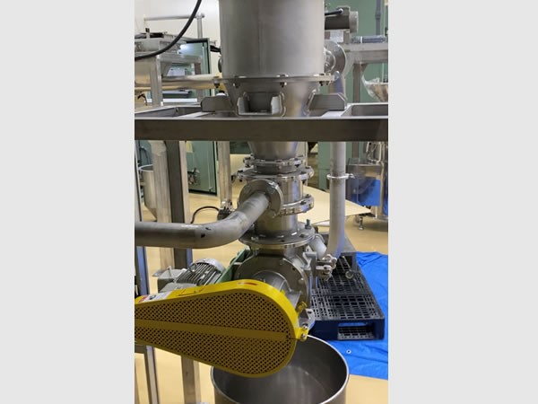 キャスター付きダストパン付属のプリーツバグフィルター