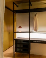 Van een simpele lijn… naar jouw perfecte interieur.
Porro Storage Closets laat zien hoe krachtig maatwerk kan zijn – Italiaans design, helemaal afgestemd op jouw ruimte.
Ervaar het zelf bij Van Tellingen Interieurs in Zeist.
#Porrodesign #Porrostorage #maatwerkinterieur #VanTellingenInterieurs #Zeist #Italiaansdesign #interieuropmaat