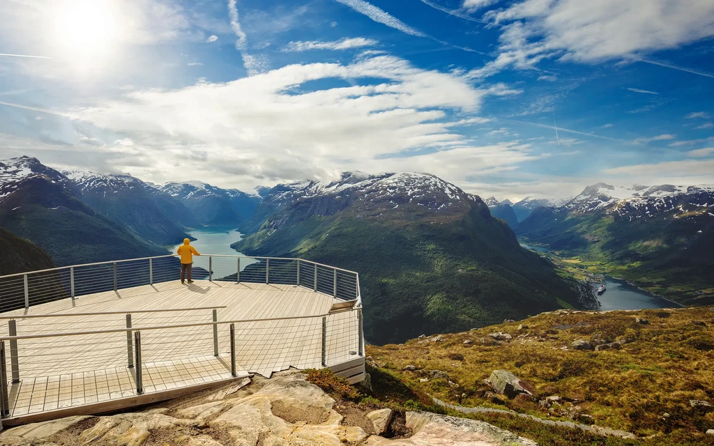 Hoven restaurant, på toppen av Loen Skylift | Expa Travel