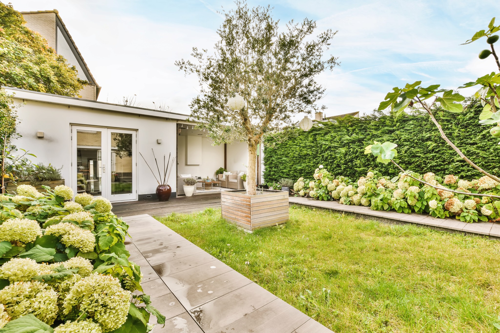 black and white 8 print board