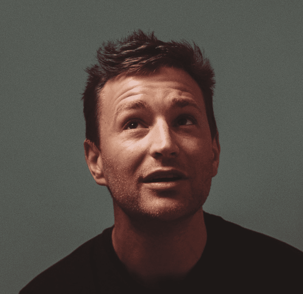 Portrait of Joachim Van Imshoot, founder of Cloud9 Bodywork, professional massage therapist and mobility coach in Belgium.