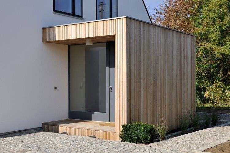 black and white wooden table and chairs