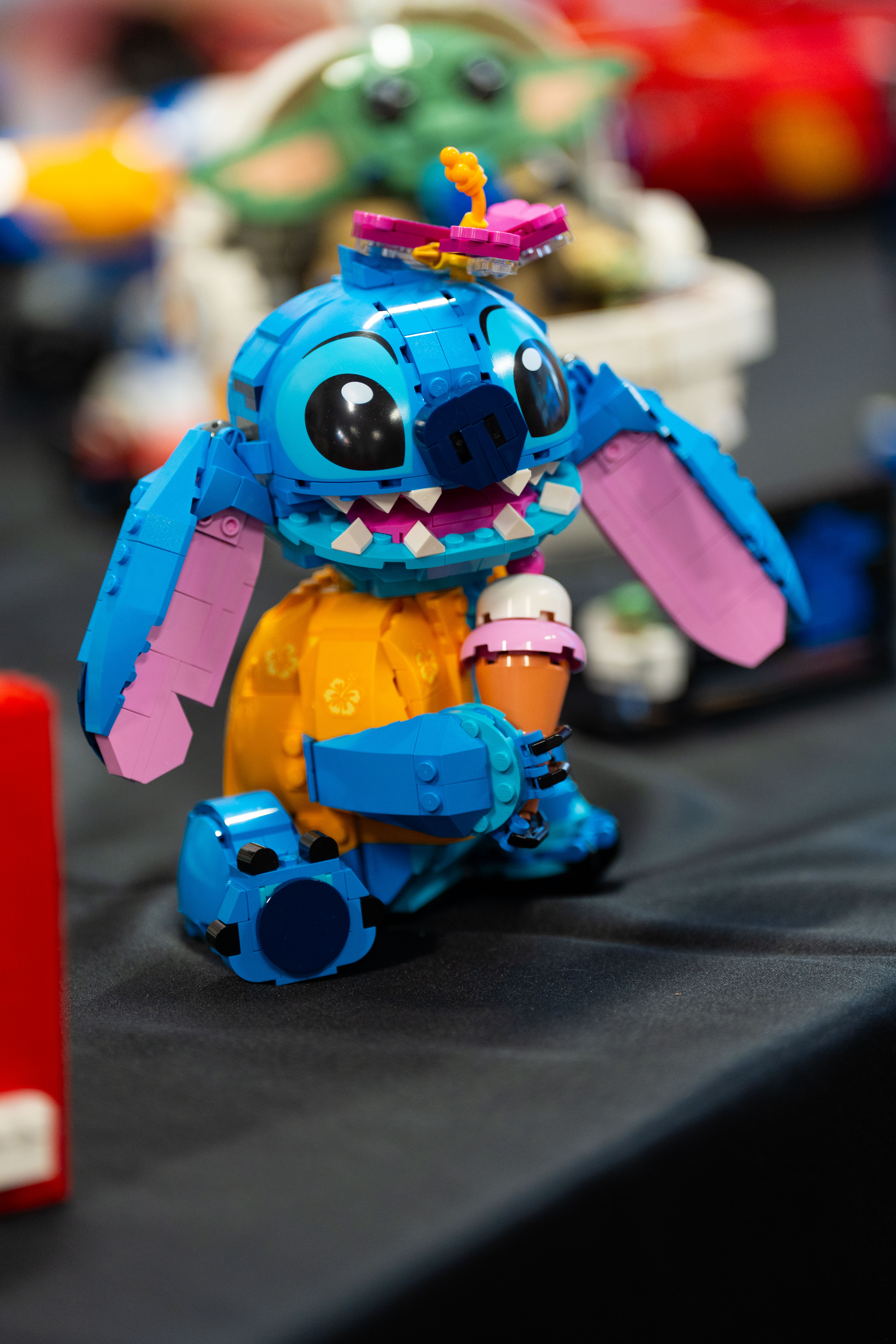 people near TAj Mahal