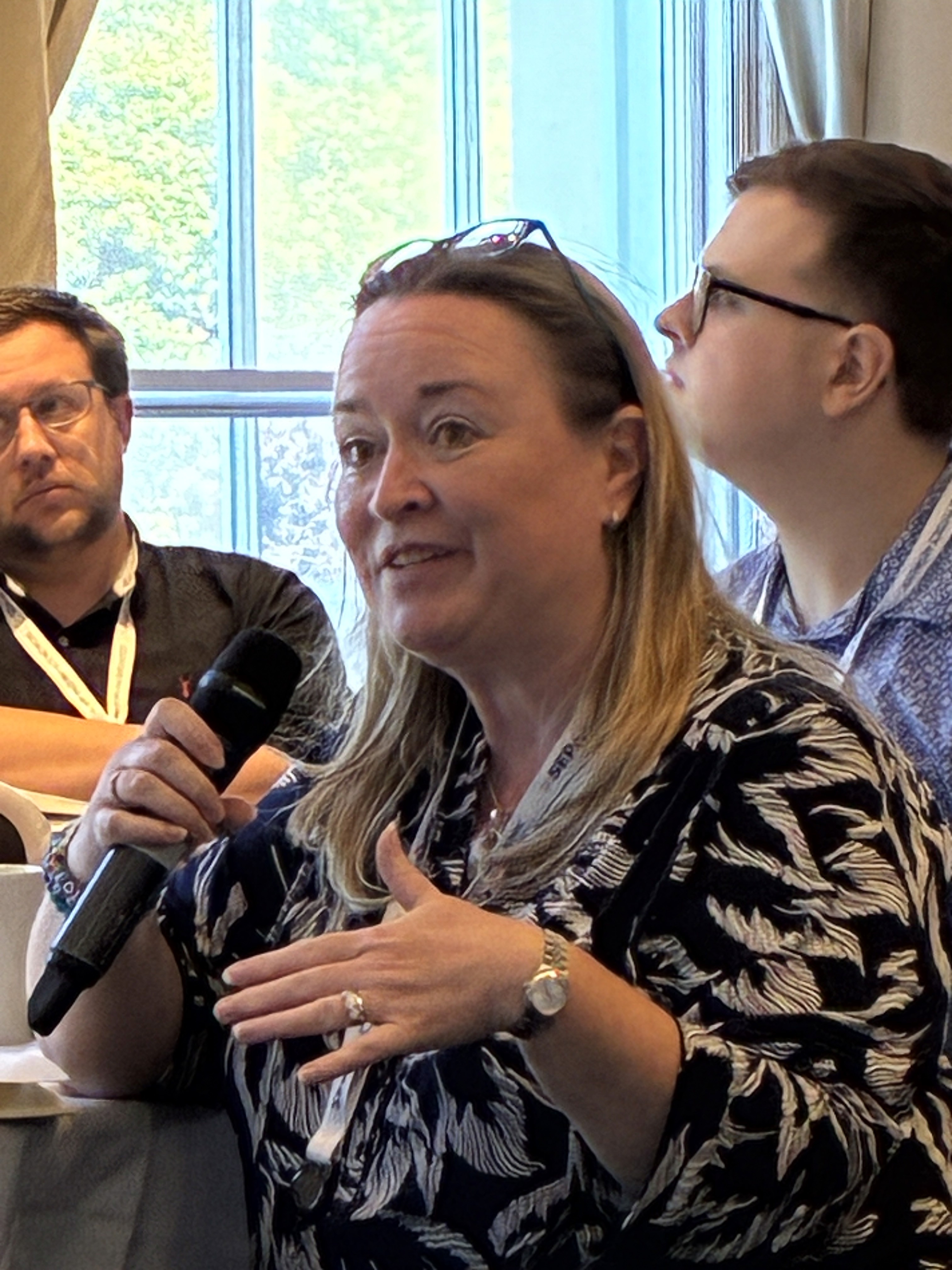 Joanna Murchie from Southampton asking a question