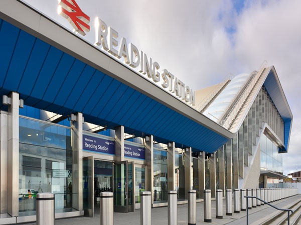 Reading Station front entrance