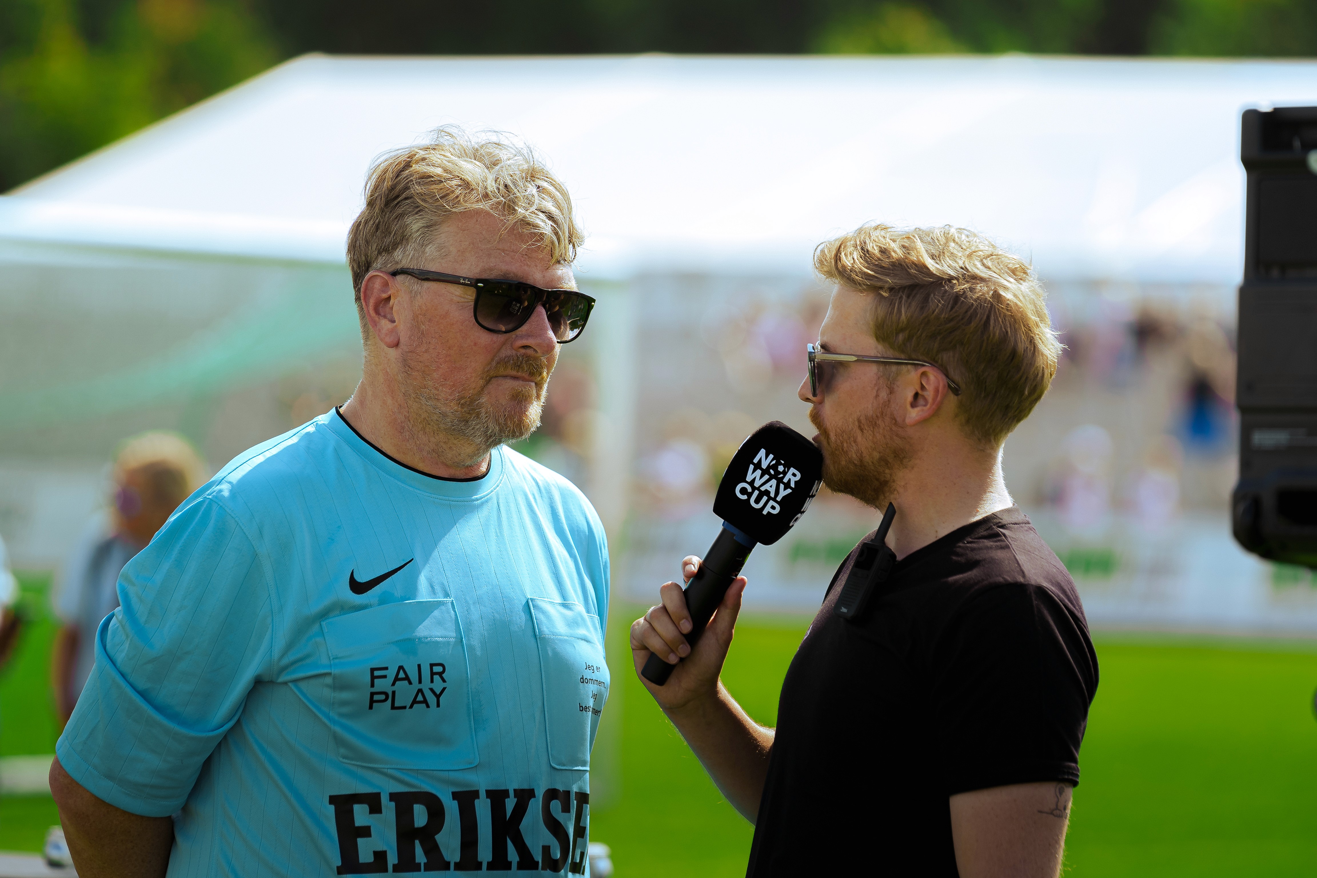 Mann med fotball