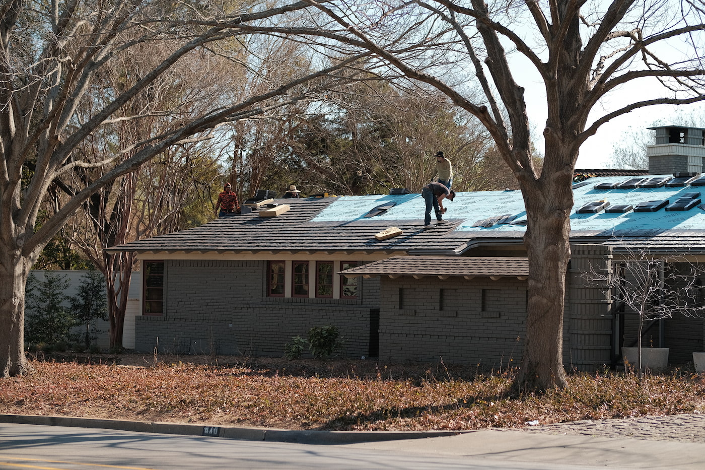Side of home in Kessler Parkway