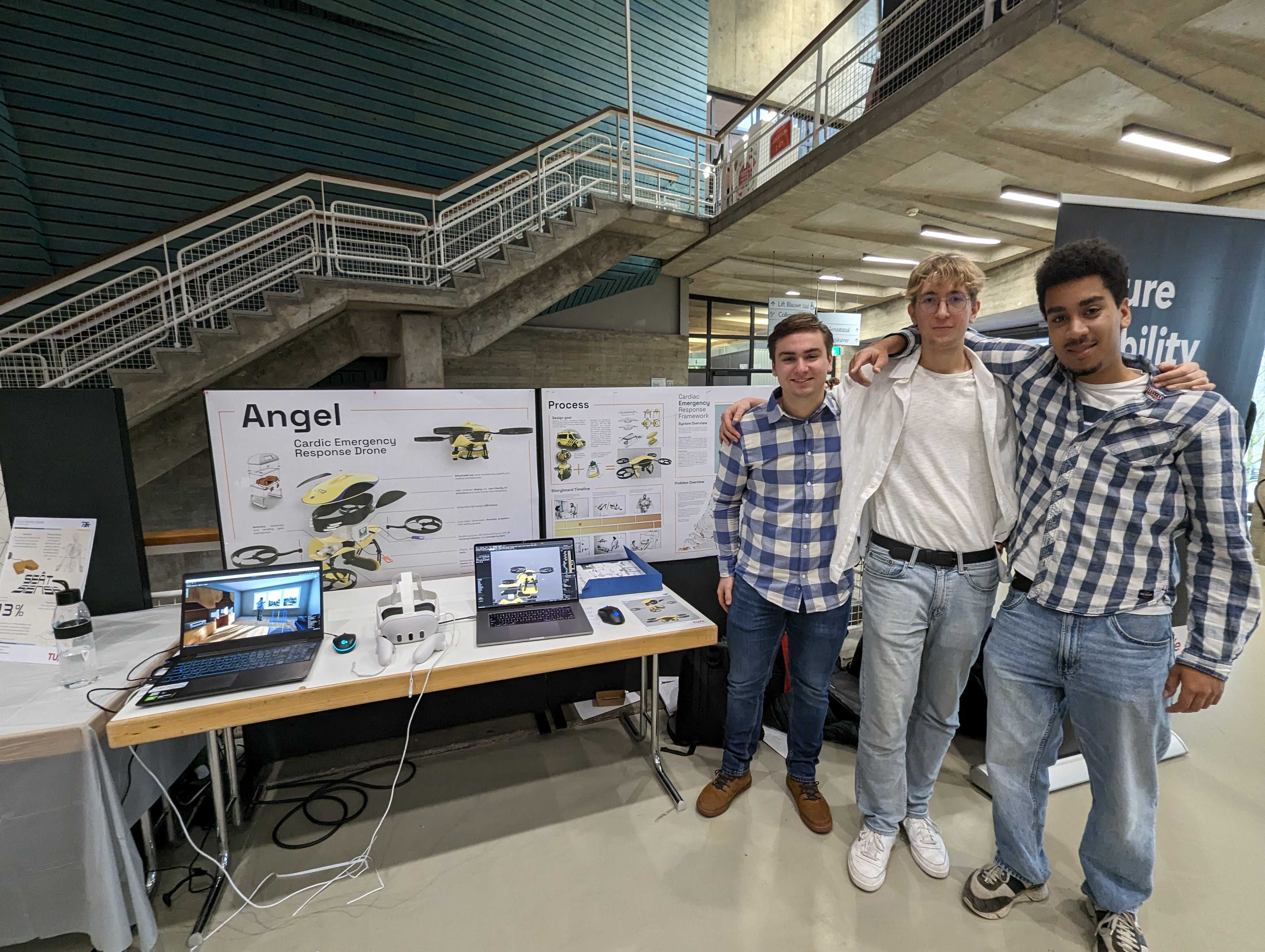 Demo day group photo final exhebition