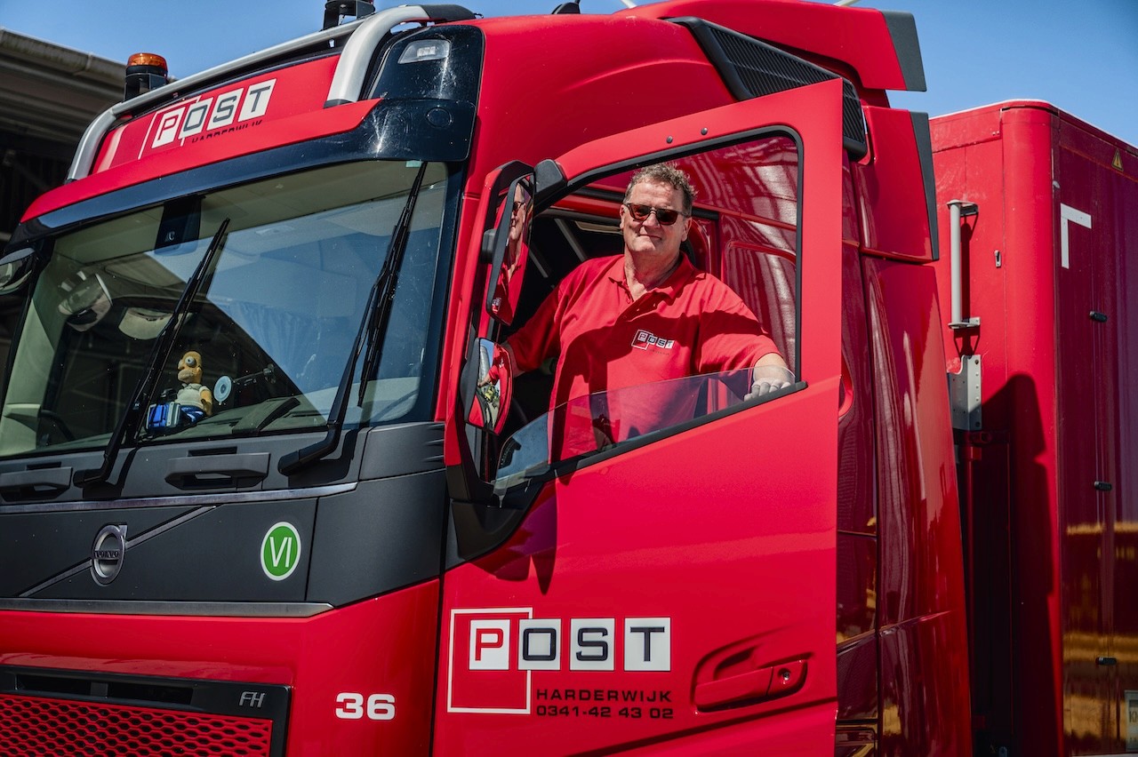 Chauffeur van Post Handel en Transport