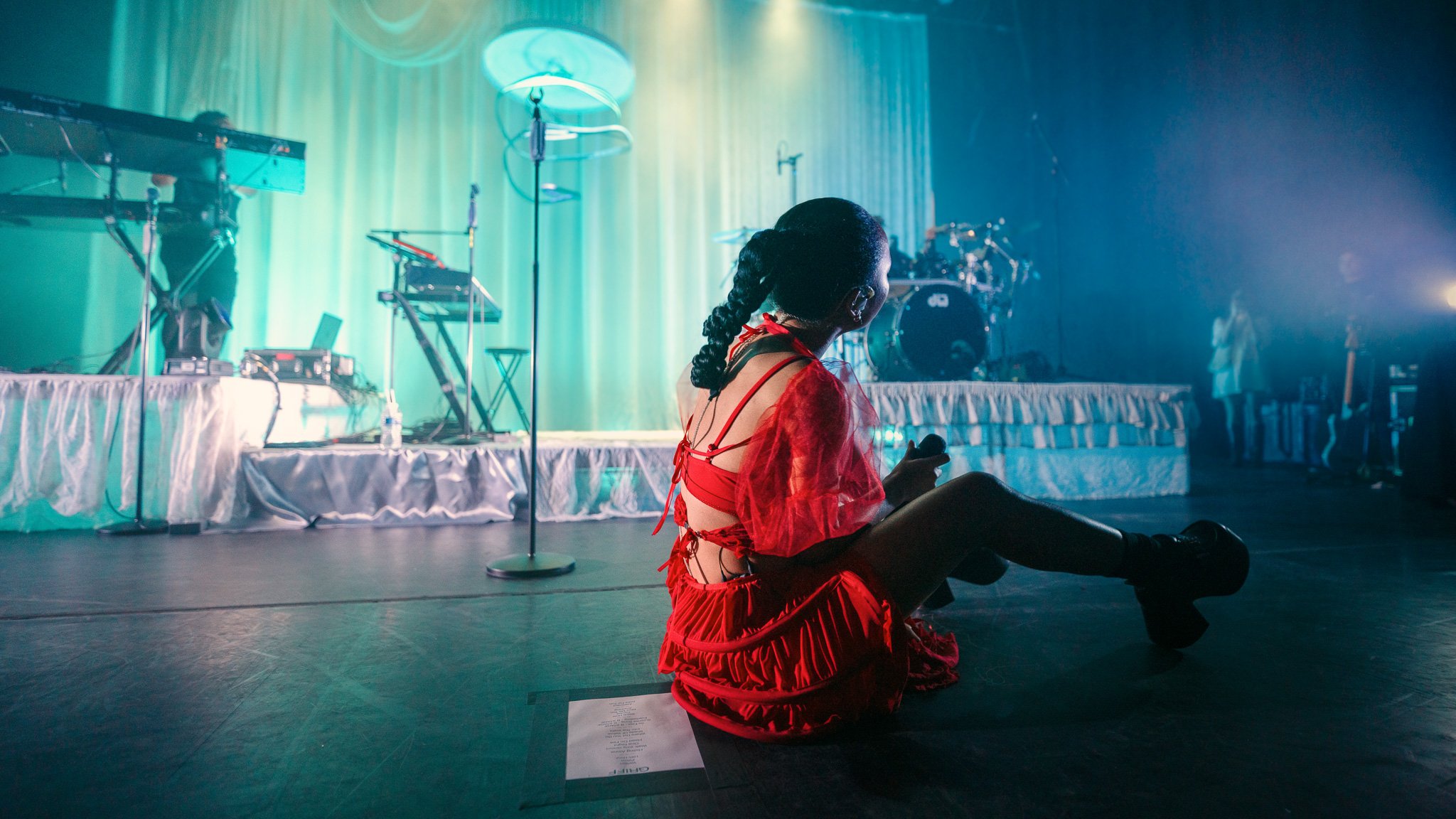 Griff Performs In Chicago at The Vic