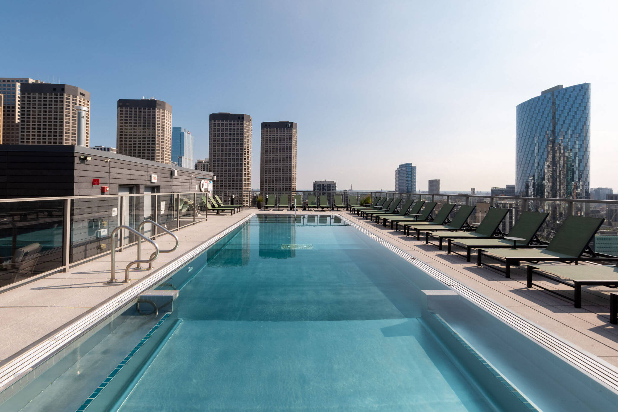 Rooftop pool at Catalyst apartments in West Loop Chicago