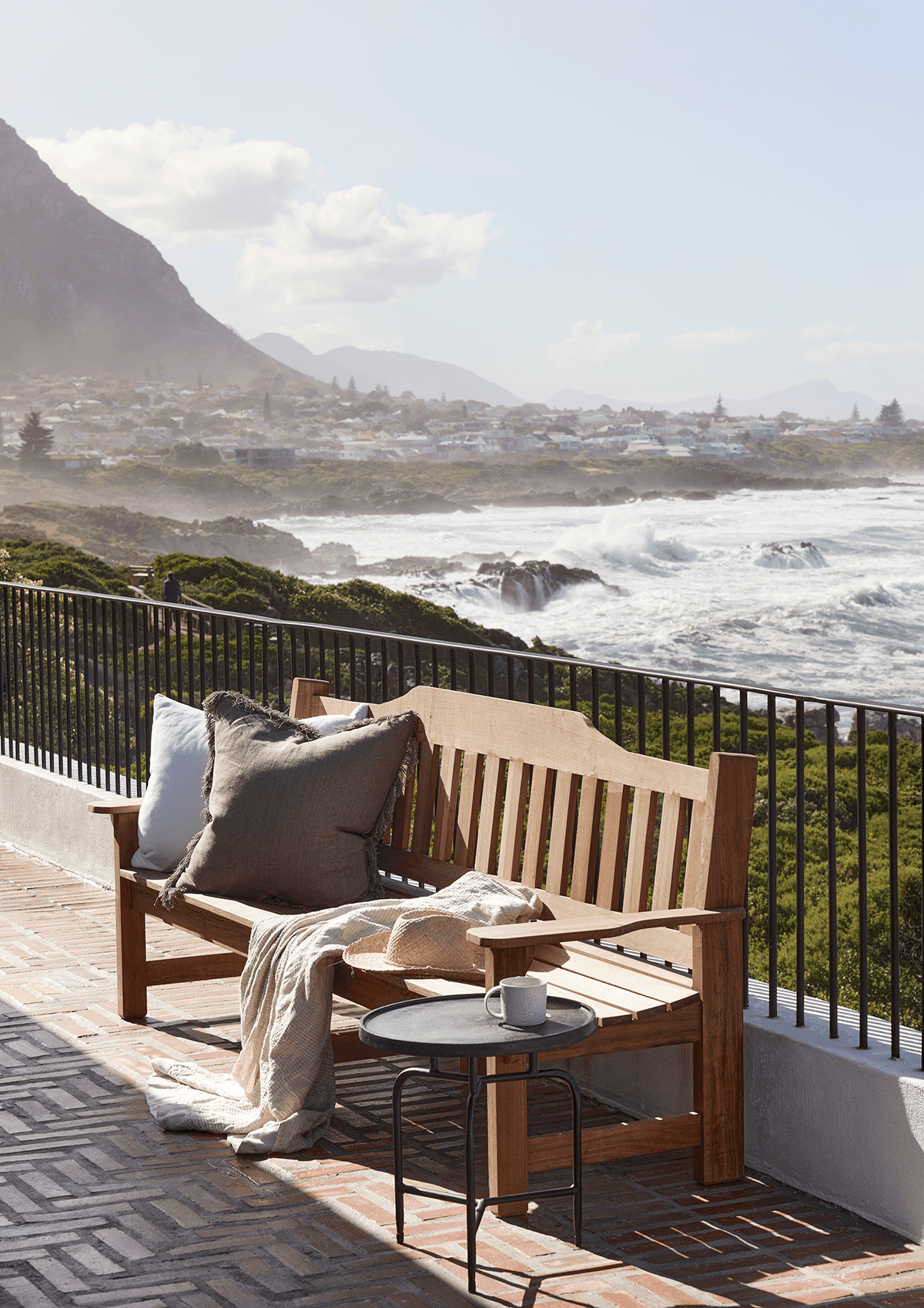 Here comes the alt text