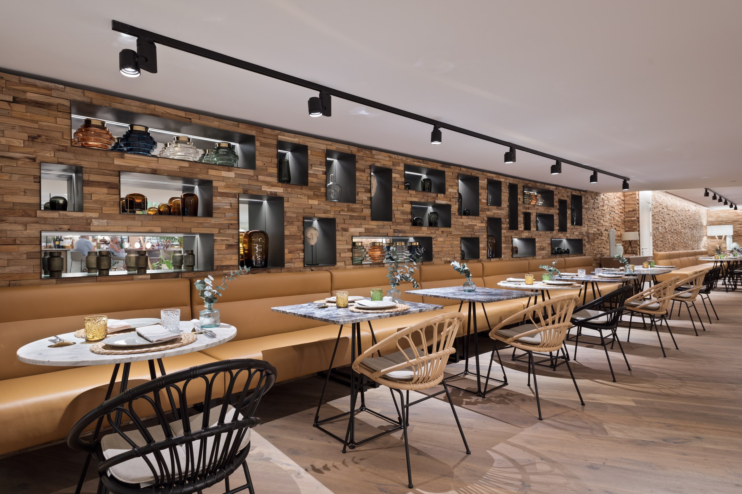 Neon Edge: Futuristic Cyberpunk