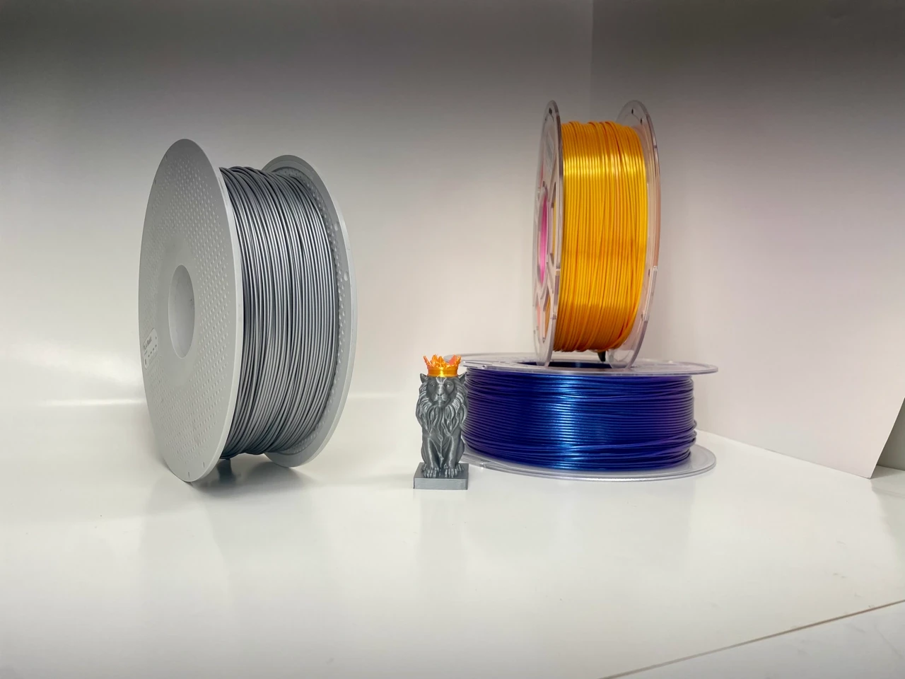 Silk PLA 3D print with a glossy finish – custom 3D printed decorative model.