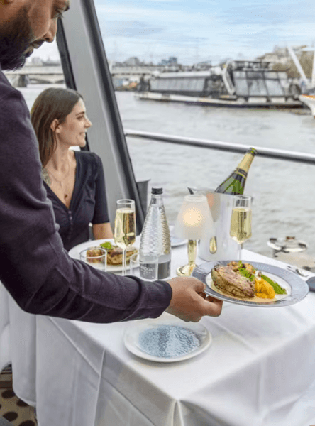 Thames River Dinner Cruise with Welcome Drink