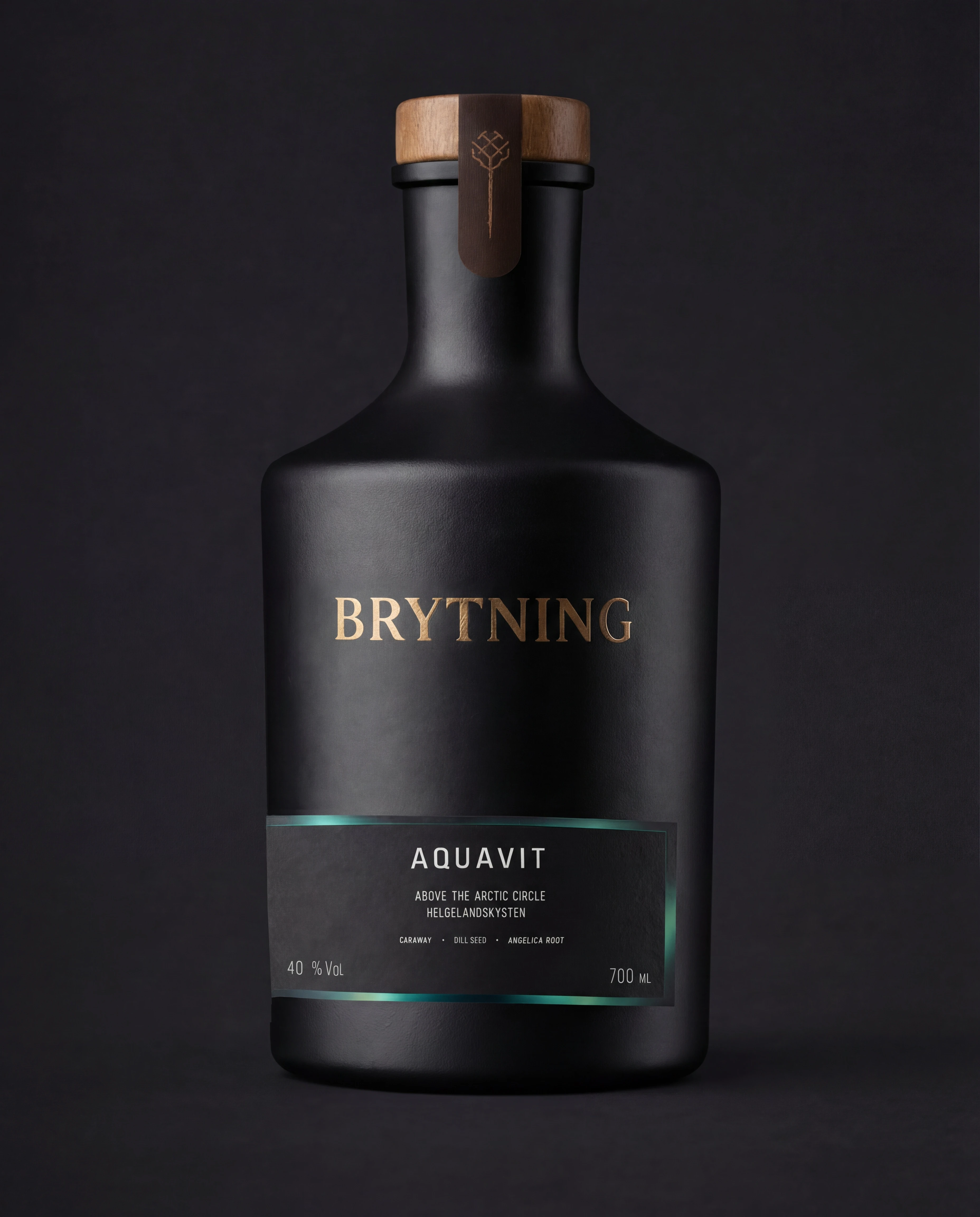 Aquavit bottle packaging