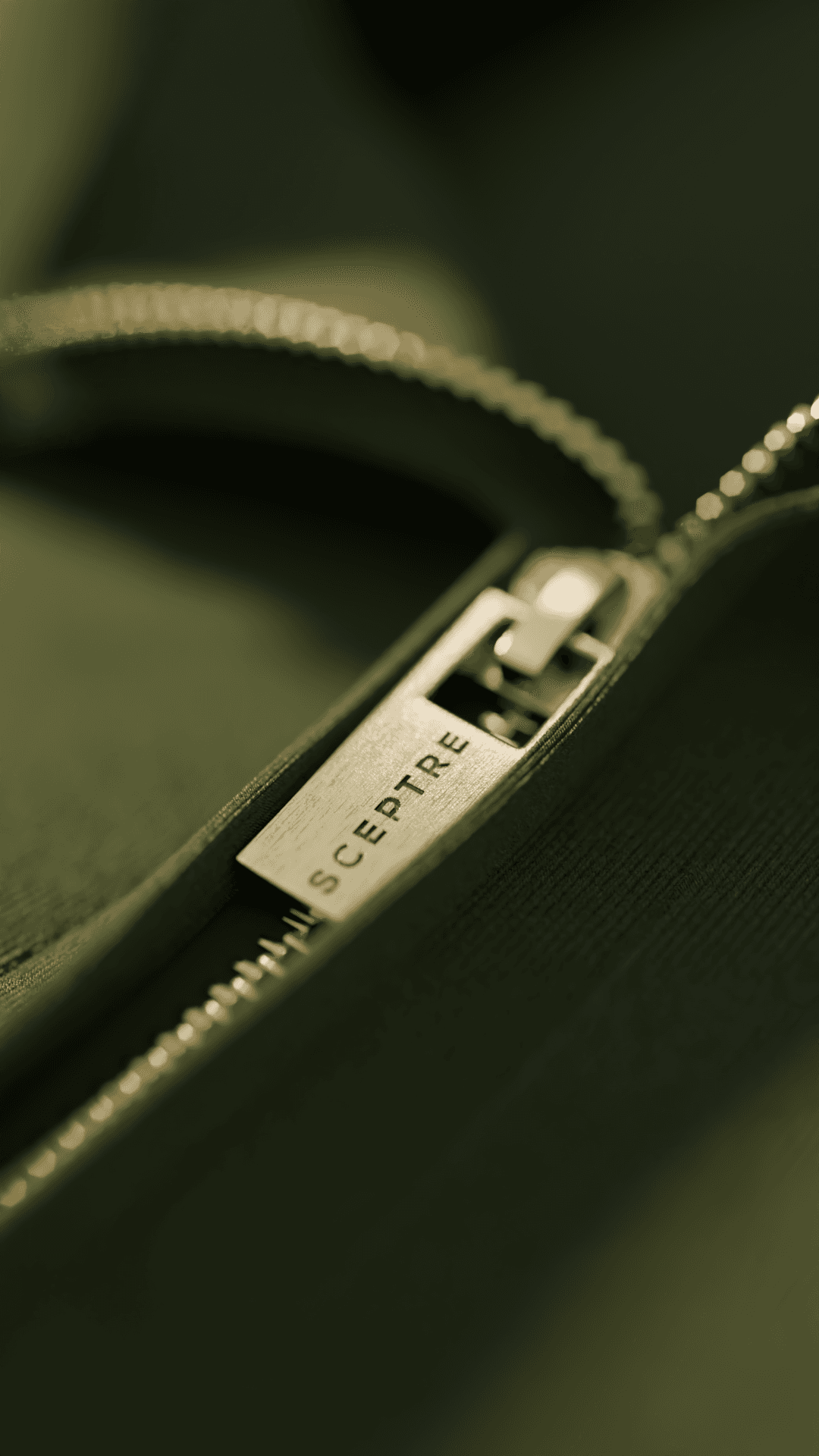 Close up image of the zipper hardware