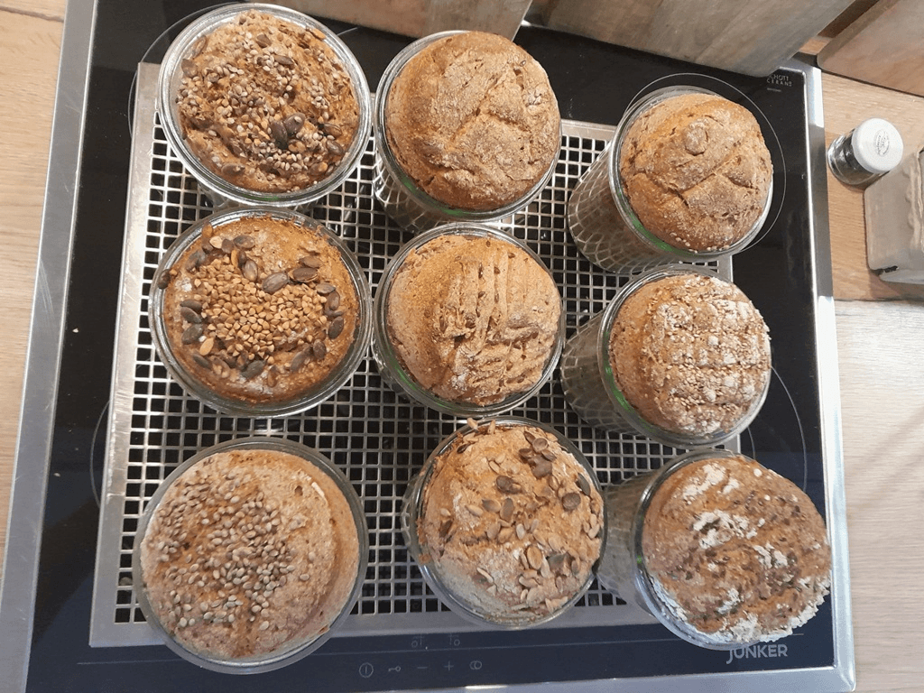 selbstgebackenes Sauerteigbrot