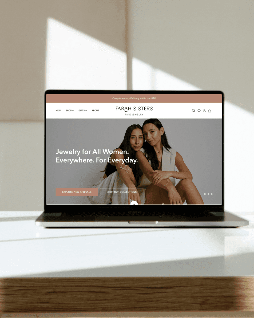 Farah Sisters’ seamless online ordering and secure delivery provide a luxury shopping experience from selection to doorstep.