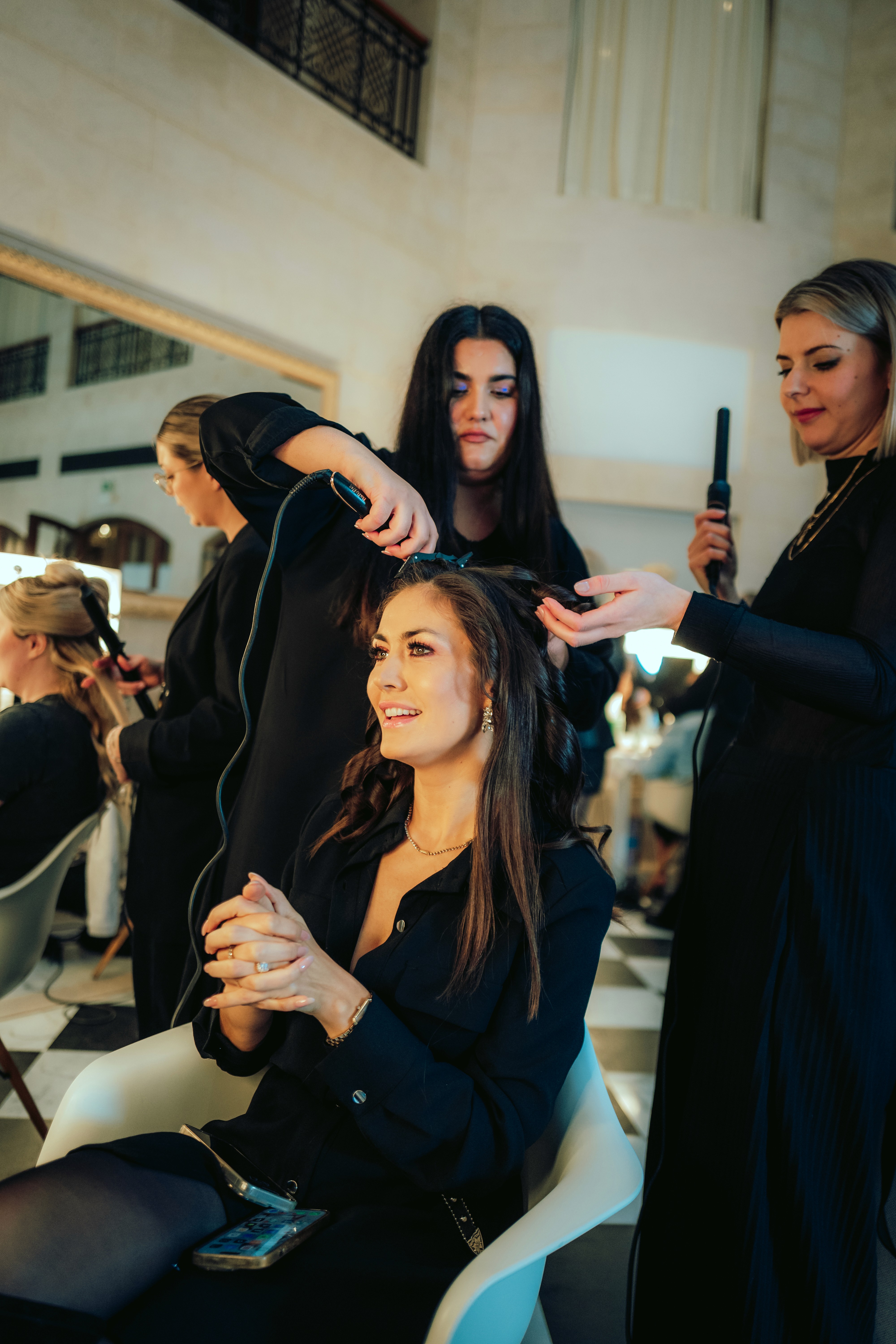 influencer photo shooting make up artist at work in berlin