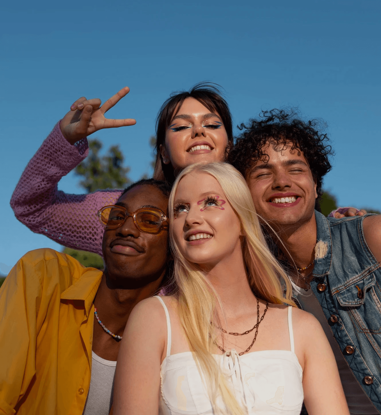 Friends spending time together outdoors, representing shared financial confidence and guidance from an AI money coach.