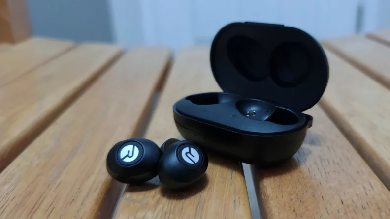 black speaker