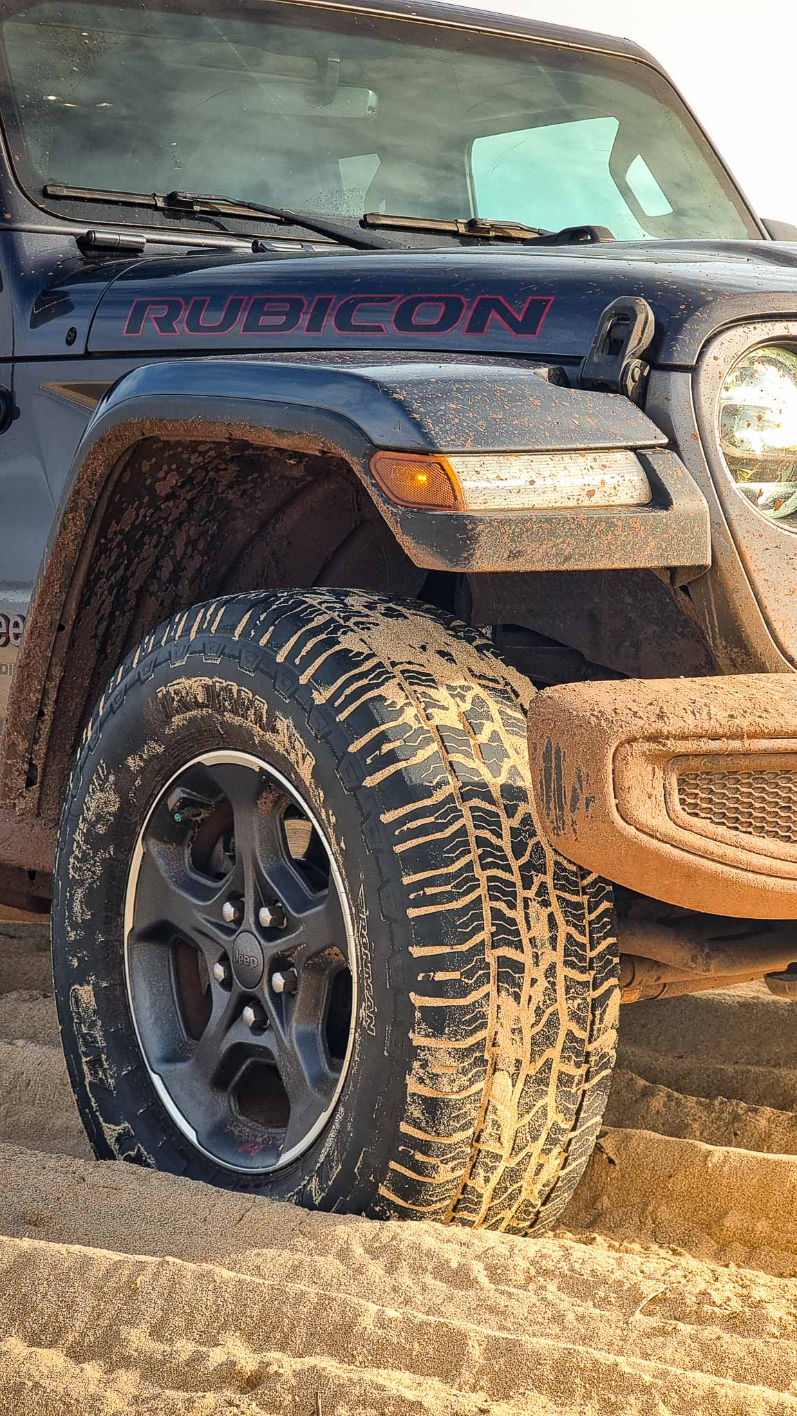 rubicon jeep on the sand hawaii