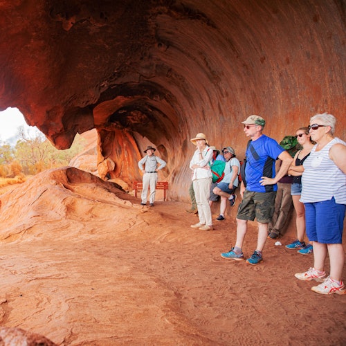 Guided walk at Uluru