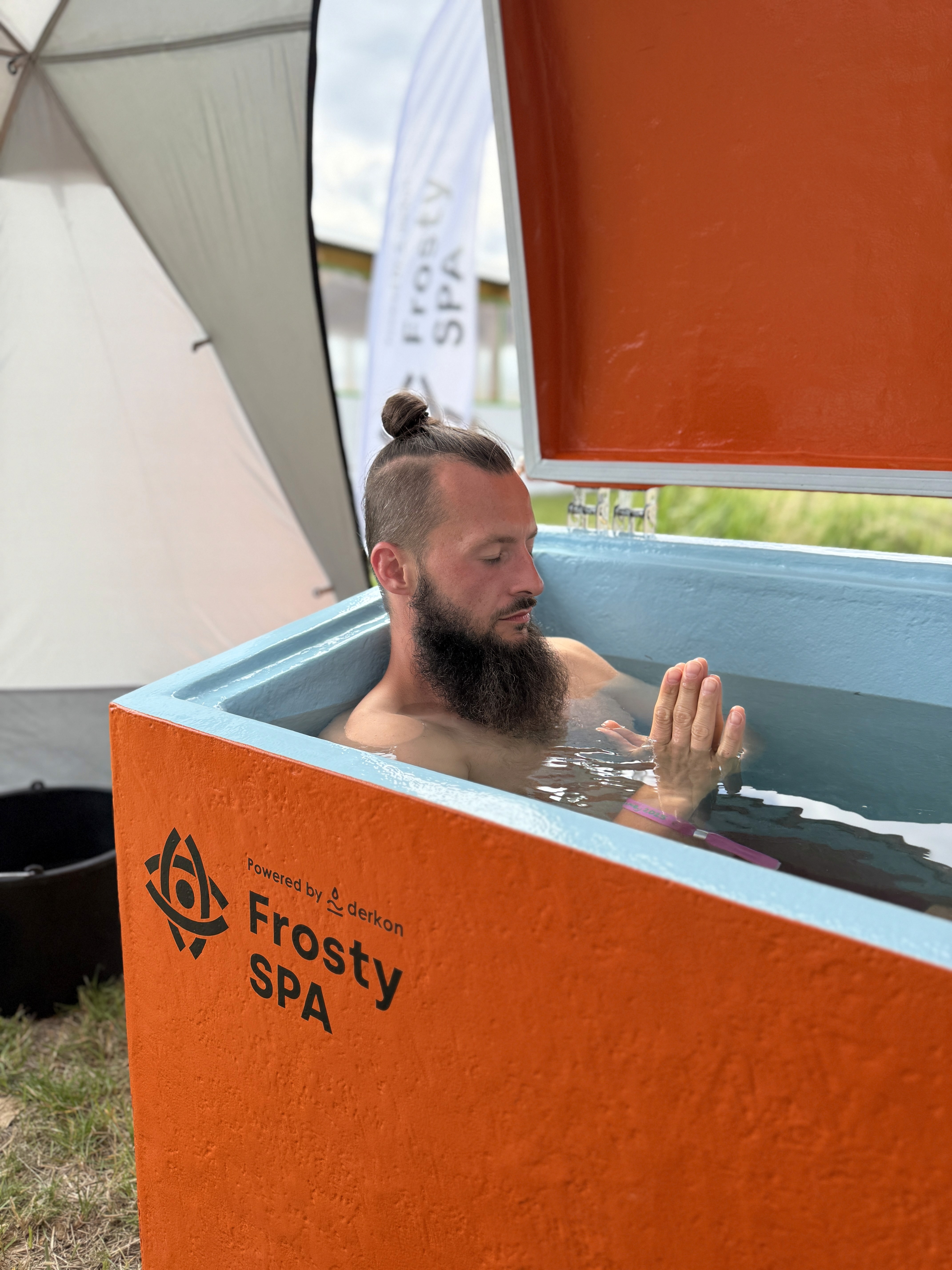 regeneracja w wannie do lodowych kapieli