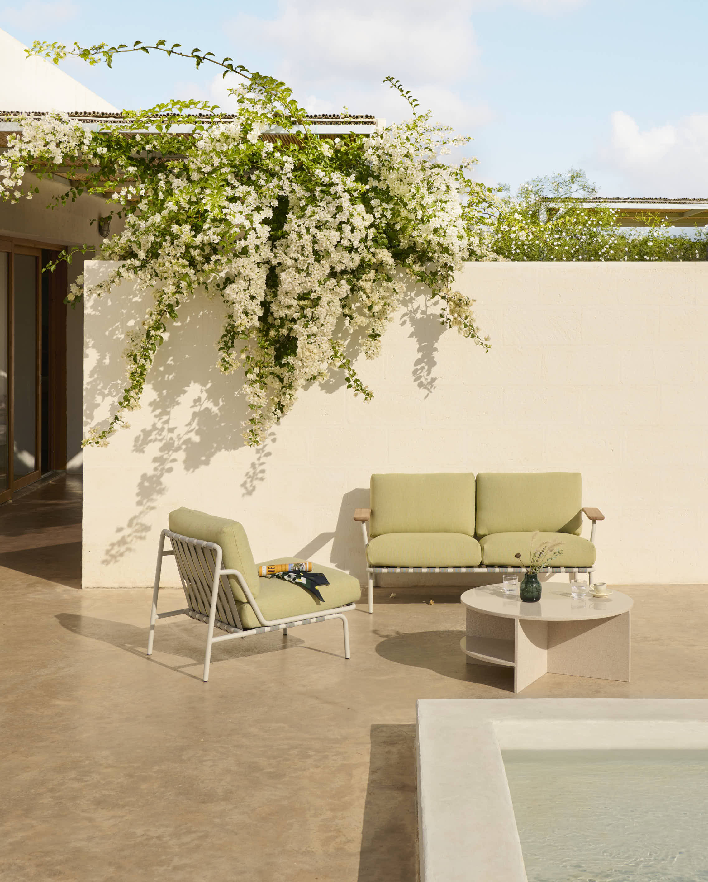 Muuto sofa and lounge furniture product image
