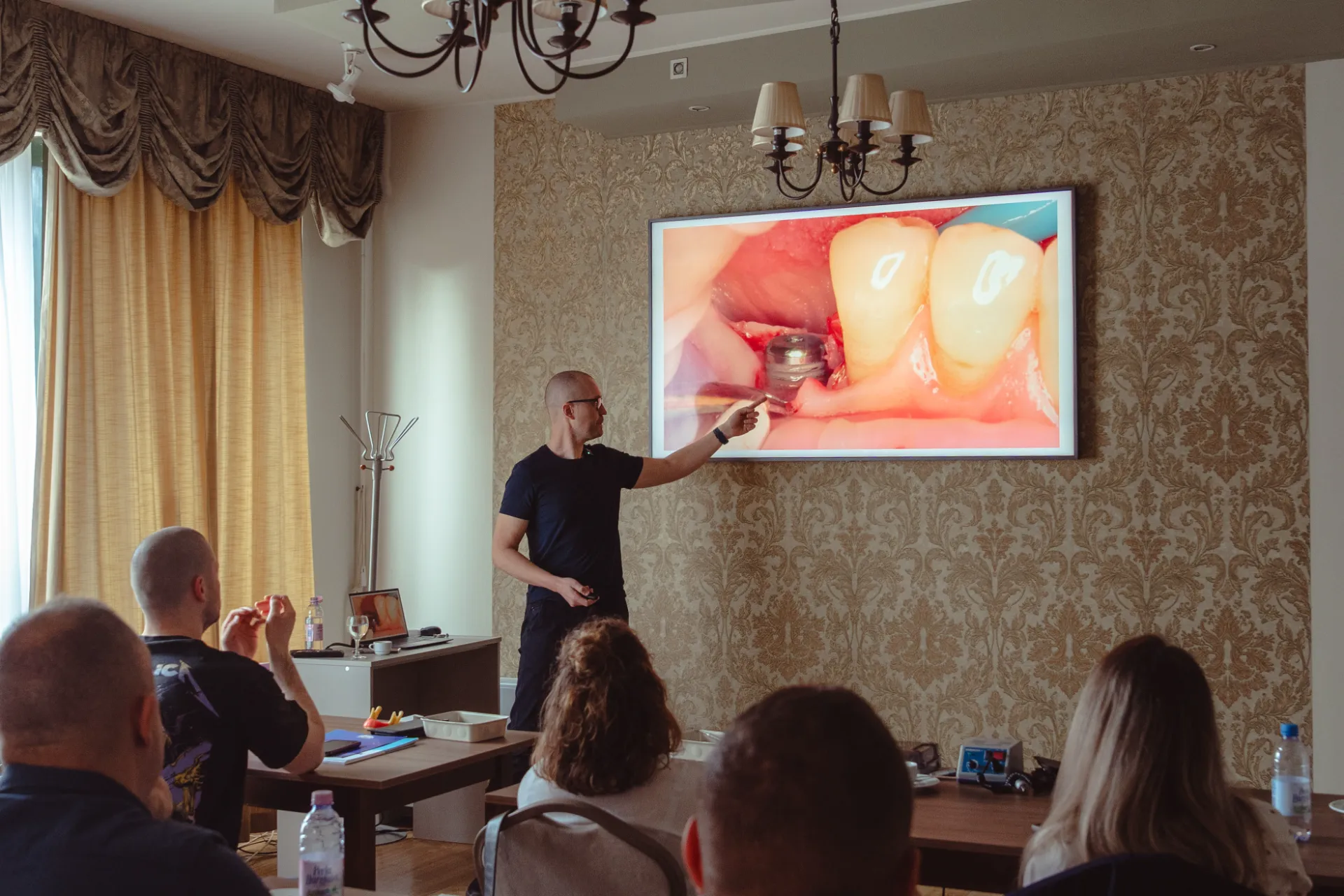 Fogászati Képzések - Teljes száj rehabilitáció – Live op - PraxEvents