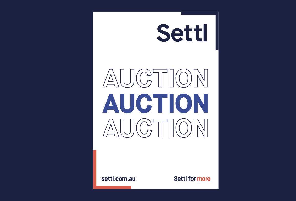 Homescreen with open bottom drawer