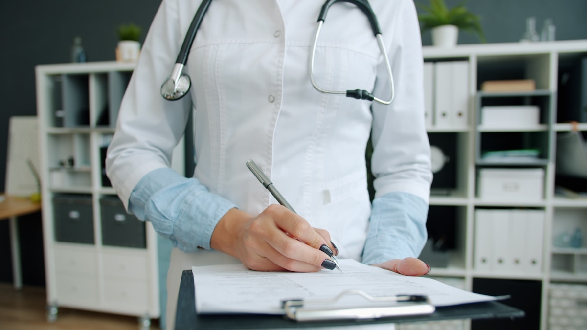 Medical and dental student transfer process to UPJS Slovakia with five-step credit recognition flow
