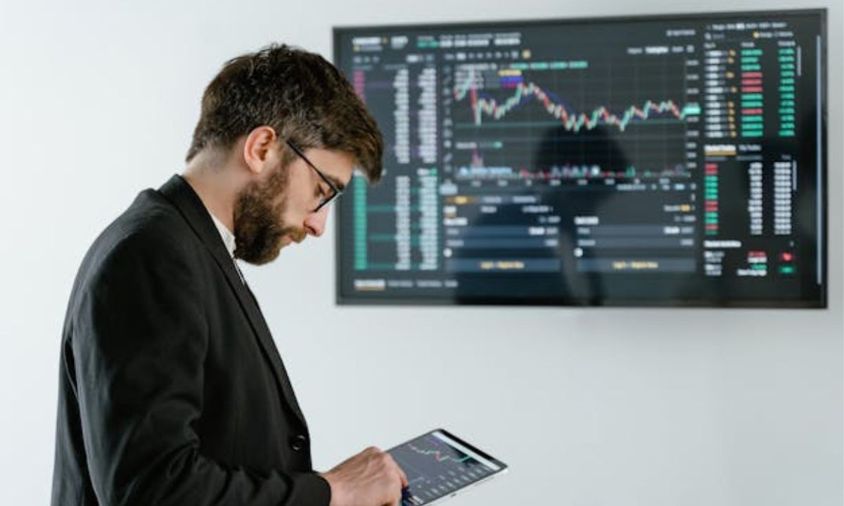 The Core Pillars of Reputation Building for Prop Firms