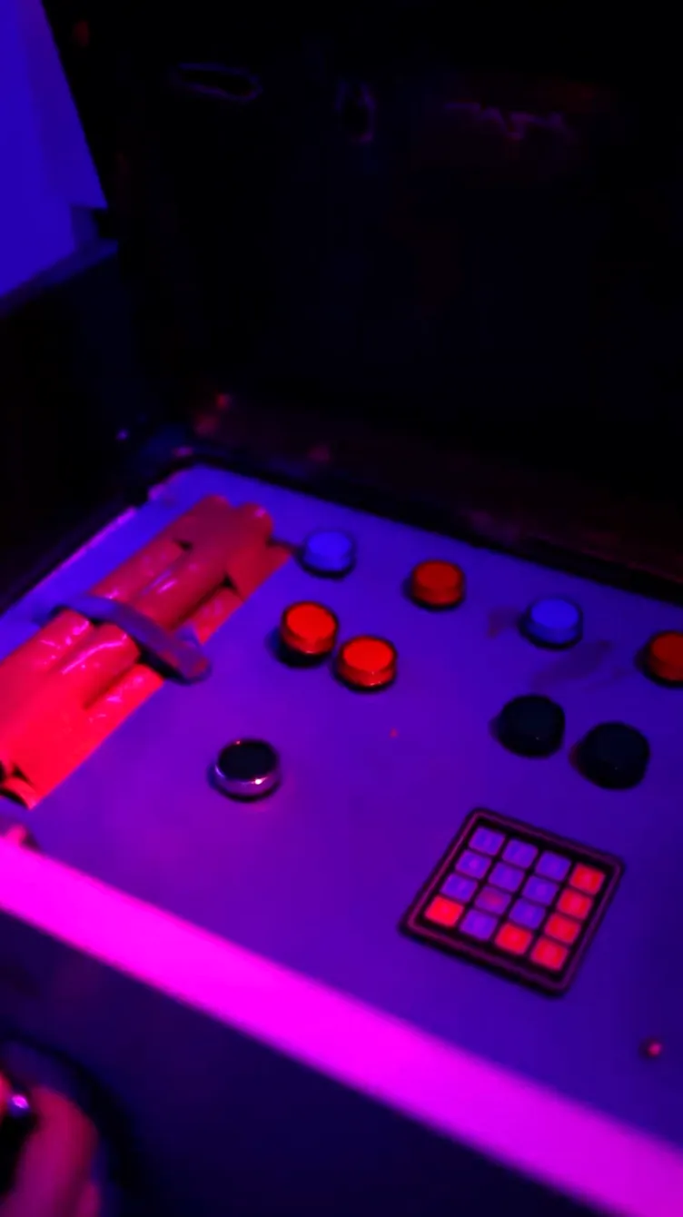 Thrilling group activity at The Hidden Hour’s bomb defusal mystery room – exciting adventure place near me