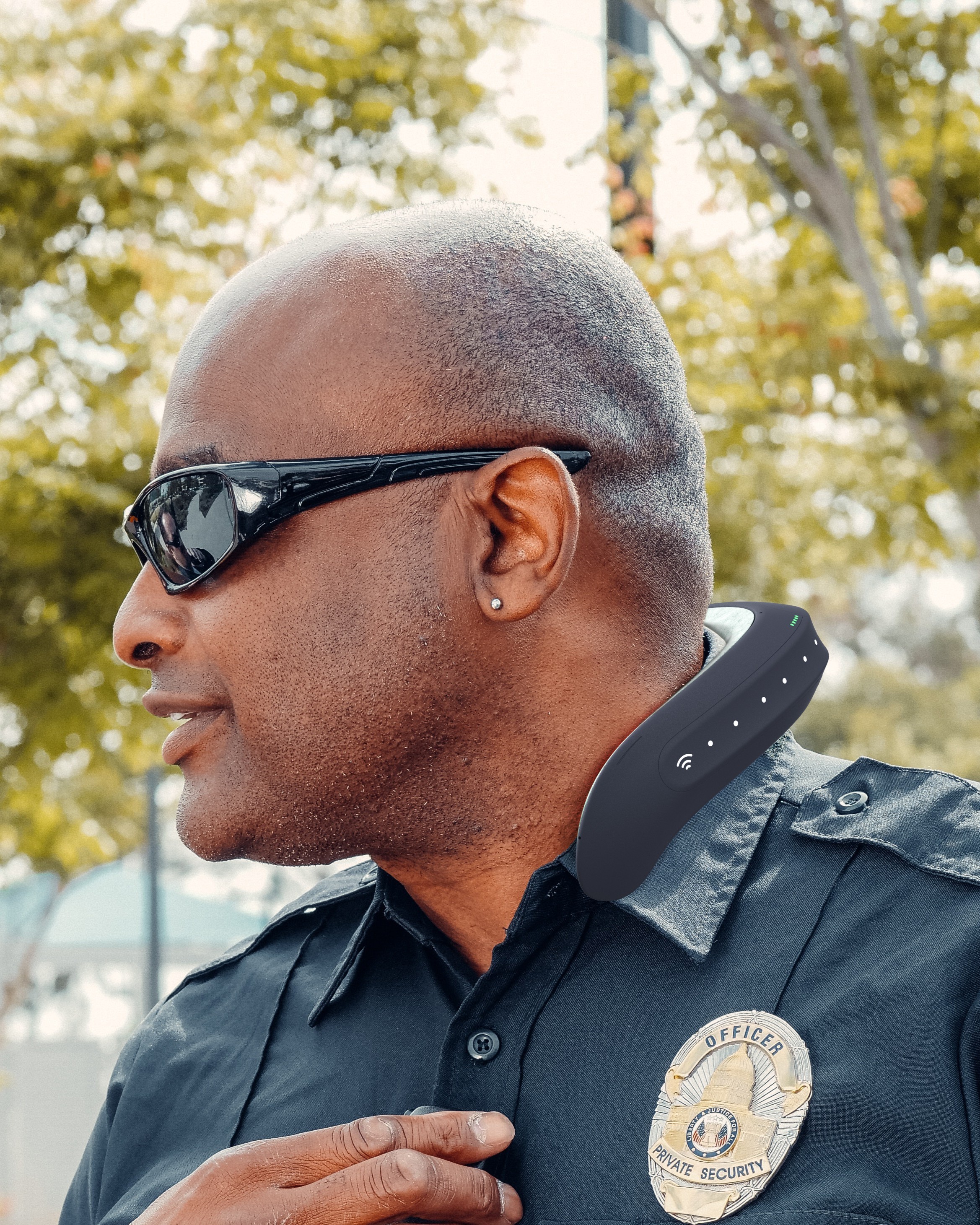 A simple head tilt, or shoulder shrug will activate R+