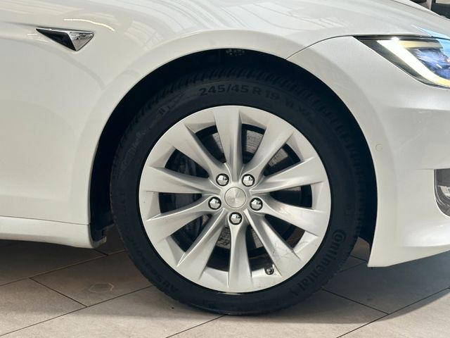 TESLA Model S 2018 WHITE Gebrauchtwagen - Galeriebild 5
