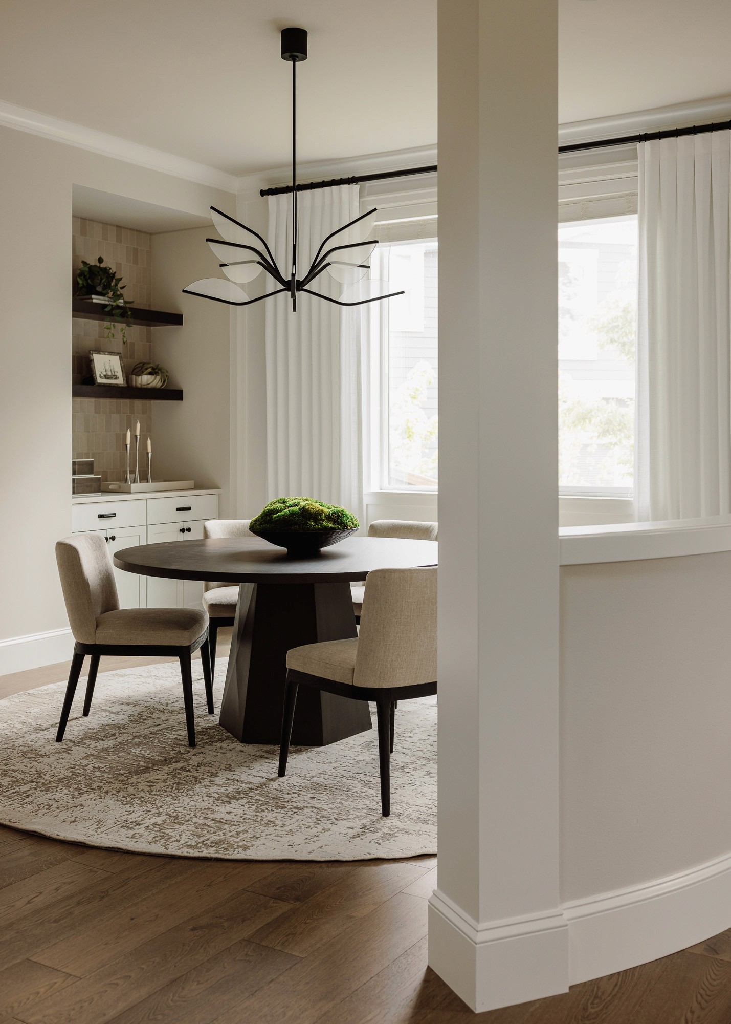 We’re so excited to share details from The Norkirk House: Dining Room –– one of our favorite interior design + professional organizing projects in Kirkland, WA.